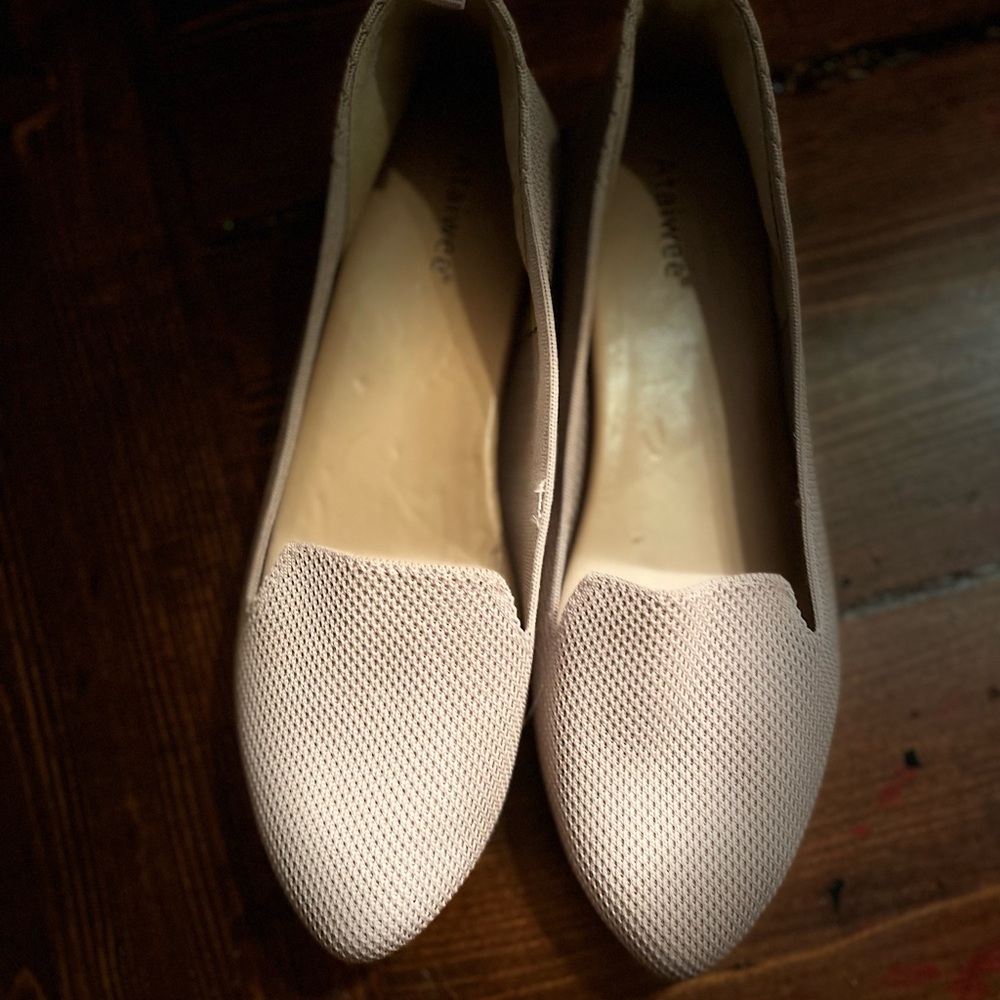 Ataiwee Tan Flats Size 11